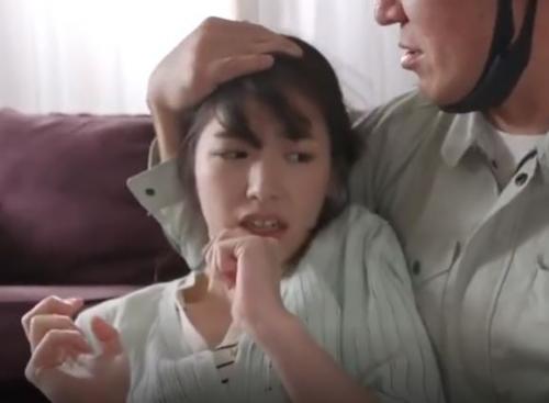 【花狩まい】過去にレイプされた男が再び現れて犯された人妻…敏感乳首を責められてもイヤイヤ感じちゃう♡