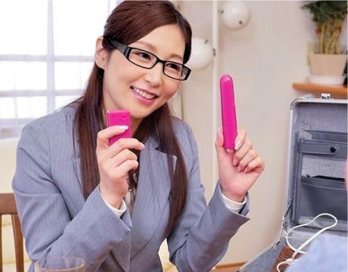 【篠田あゆみ】これは絶対に売れる！契約率No.1の実演販売テクニックをする熟女OL