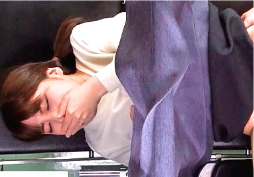 島唯一の産婦人科鬼畜変態医師が島の熟女オマ○コを独り占め！診察するフリして鬼ピストンでマラ挿入！