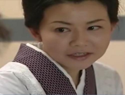 【ヘンリー塚本】浅井舞香。四十路の垂れ乳家政婦を妻が居ながら寝取る男。色白の熟れた熟女の膣内は怪しく濡れていた。
