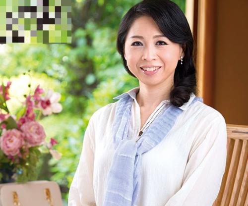 【初撮り】「おばさんなのに感じちゃってる♡」巨乳スレンダー人妻の乳首はビンビン！娘夫婦のセックスで発情した女