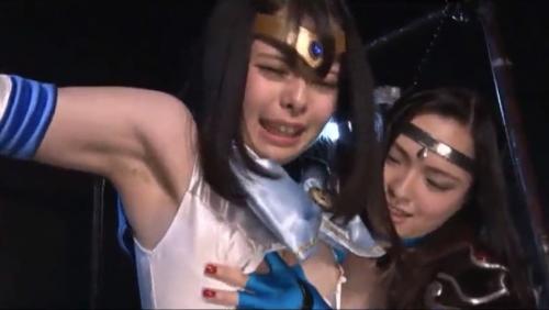 【凌辱、ヒロイン】おや？ふたなり？どっちだ？どちらかと言うと敵の女戦士の方が好みだな。