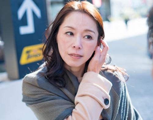 【人妻ナンパ】清楚スレンダー美魔女のドスケベフェラｗ性欲に身を任せ淫らな姿で腰を振る！