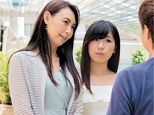 【母娘ナンパ】スレンダー美魔女人妻とその娘で親子丼！母も淫乱なら娘も同じ！ドスケベ股開きでオチンポ挿入OK！