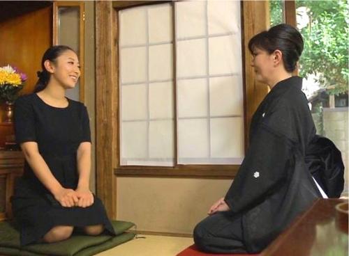 【レズ】未亡人妻は女教師…夫が休止したことでレズ性癖が再燃！元カノと濃厚に絡み淫らな裸体を晒す