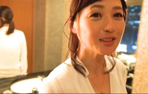 【奇跡の五十路】50歳オーバーには見えない！激カワなおばさんが童貞狩り！「若いオチ〇ポ大好き・・・。」