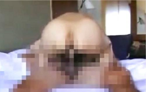 熟年夫婦がすんげーストロークで騎乗位セックスしてる生々しいハメ撮り模様
