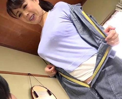 【三浦恵理子×近親相姦】かつて愛し合った実の息子と久しぶりの再会！温泉旅行で積年の思いを爆発させるセックス！