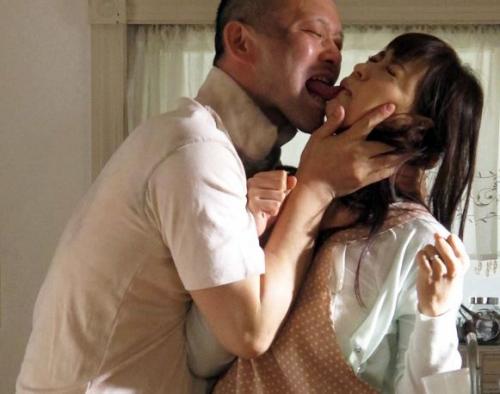 【周防ゆきこ】自宅に入れられた不審者のピストンで身も心も汚される人妻…私はそれでも夫が好き。