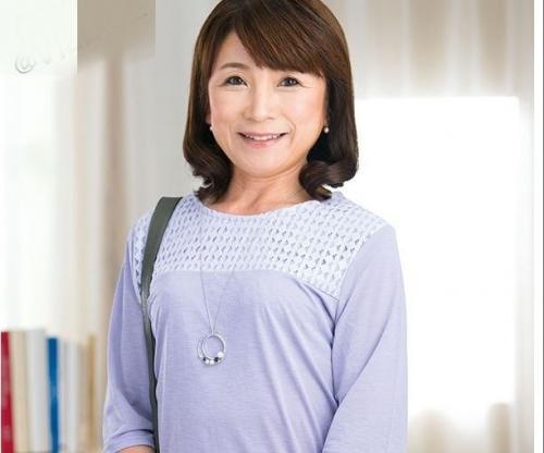 【初撮り、熟女】53歳の上品で清楚な感じの奥様がAV出演！旦那とのセックスもしているけど毎日だってしたいの・・・。