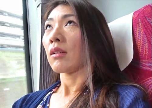 【四十路】夫とセックスレスな二児の母と温泉に！まだまだ女でいたい…イキたい痴女