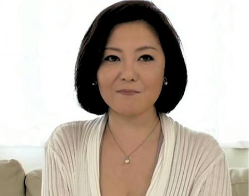 AV初撮り四十路熟女！色気がヤベ～ッス…オナニーだけで性処理してるなんてもったいない！