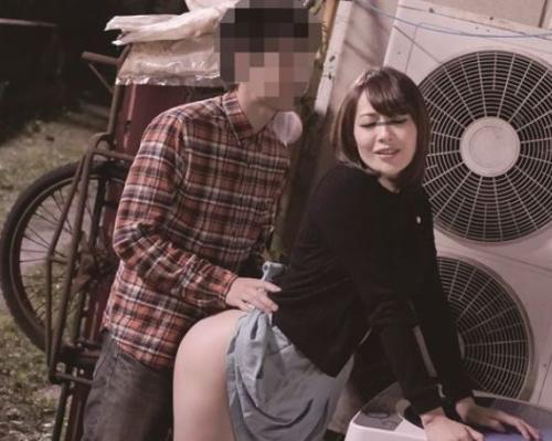 【人妻ナンパ】「夫がいるのに…」可愛すぎる奥様に露天風呂で巨根挿入！えっちなお汁がだだ漏れてくるｗ