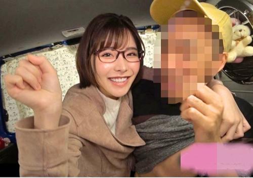 【ヤリマンワゴン】深田えいみと車内ナマ出しセックス出来る！シロウト男性が憧れのAV女優とまさかの車内セックス！