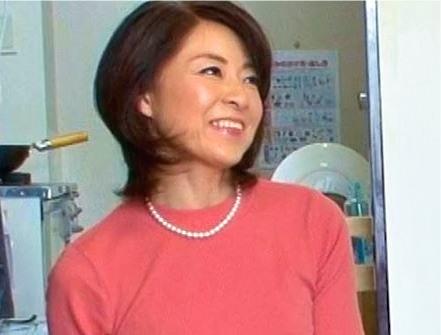 【熟女】おばさんレンタルは家事手伝いだけじゃなくてセックスのお世話もしてくれる最高のサービスだ！