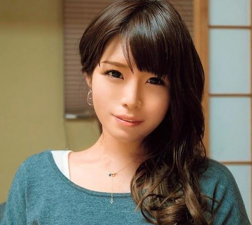 【不倫】性に不満のある人妻熟女たちが大集合してヤリコン！恥じらいながらもオチンポ狂いでイキまくり！