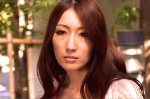 【借金妻、JULIA】スレンダー巨乳の美人妻が返済の為に身体を売ることに・・・。風俗に身を落とした乳輪ピンクの釣り鐘の乳