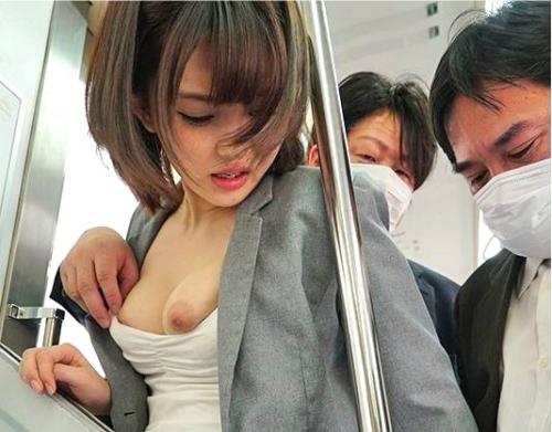 【鬼畜×変態】電車で媚薬ガンギマリ痴漢レイプ！OLが2穴同時責めの快楽に堕ちる！