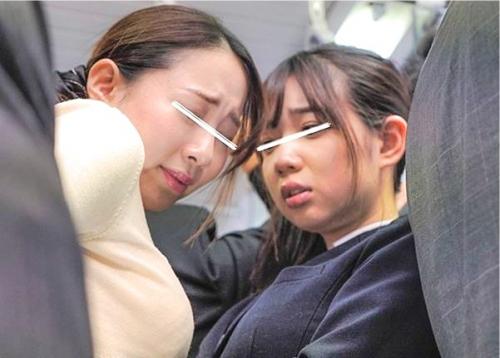 【痴漢】親子丼レイプ！満員電車で身動きとれない母を犯してJK娘には濃い精液をたっぷり吸い出させる鬼畜