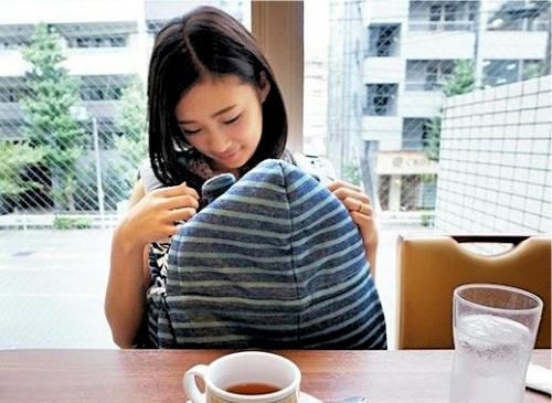 【母乳】出産直後の経産婦人妻のおっぱいミルクを堪能！赤ちゃんの分がなくなっちゃうくらい他人が吸い尽くす！