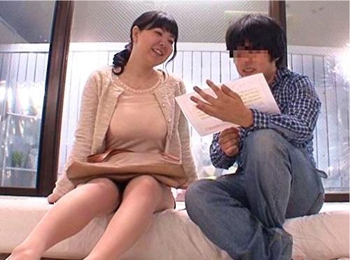 マジックミラー近親相姦！巨乳ママで筆下ろしを体験する童貞マザコン息子たちのハメ撮りをモニタリング！
