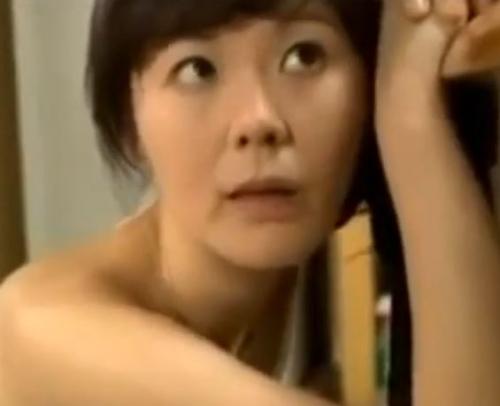 【ながえスタイル】近親相姦で息子に犯され続ける人妻…何度もヤラれているうちに肉棒が忘れられなくなるｗ