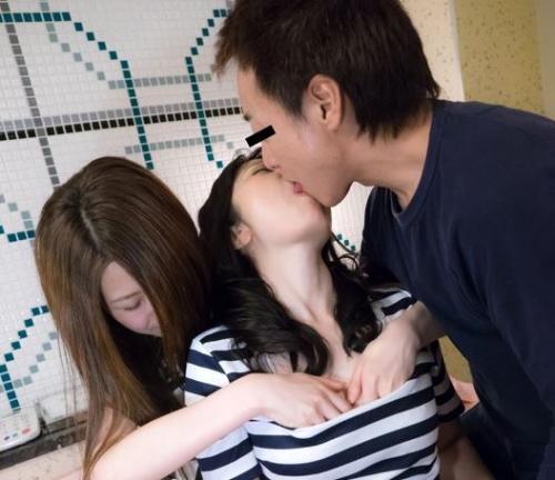 【母娘ナンパ】淫乱ドスケベ親子を食っちまう！性欲が高まる母親が理性で揺れ動き車内で限界を突破する！