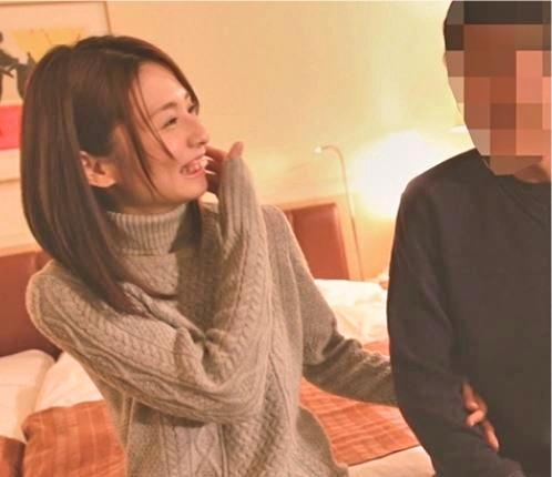 年増なおばさんだけどエロエロな熟女妻とまだ若い未経験素人DTが直球ストレートゴムなしSEX、デカ尻でザーメン即補充！