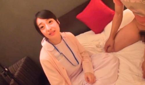 【中出し、ナンパ】看護師の素人女性をホテルに連れ込み拝み倒してヤラせてもらう！うっかり暴発して精子を流し込む！