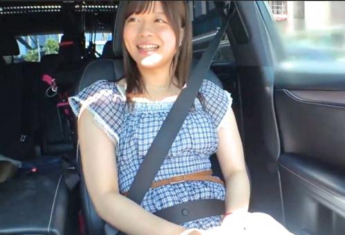【清楚系、巨乳】えくぼが激カワな美乳ちゃん。車内デートからホテル直行しイチャラブセックスからのお顔にぶっかけ！