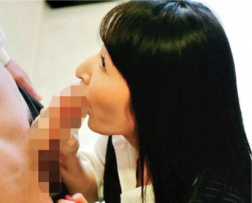 【痴女】庶務課の熟女OLが仕事そっちのけで新入社員のオチンポを逆セクハラで貪っていく！
