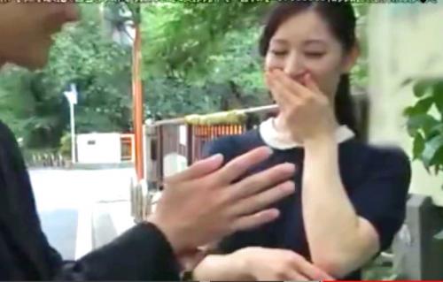 【中出し、熟女】ムッチムチ！のデカ尻の人妻をナンパしてホテルで膣内射精！スレンダー巨乳ってのもイイ！