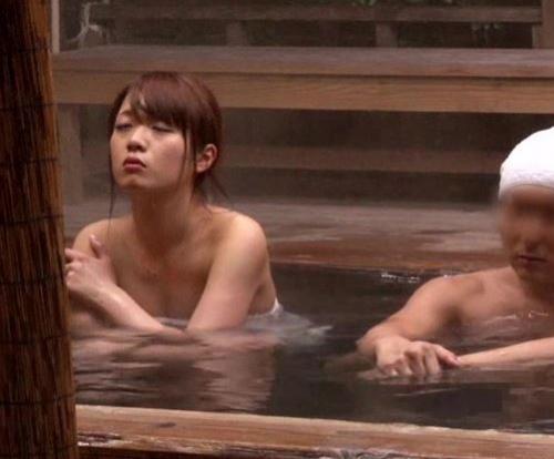 【企画】夫たってのお願いで嫁を寝取っちゃう♡混浴温泉で出くわしたデカマラ他人棒にハメられイキ悶える女ｗ