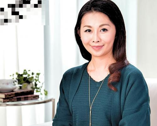 【四十路】未だ感じたことのない最高の不倫SEXをしたくてAV初撮りしちゃうドスケベ人妻