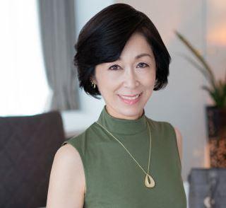 【堀美也子】性欲が抑えられない五十路人妻が初撮りAVデビューｗ夫以外の男の精子を欲しがる淫らな姿！
