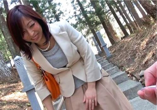 夫への不満で不倫旅行にきちゃったムラムラ四十路妻…リモコンバイブで腰をかがめるほど敏感だった！
