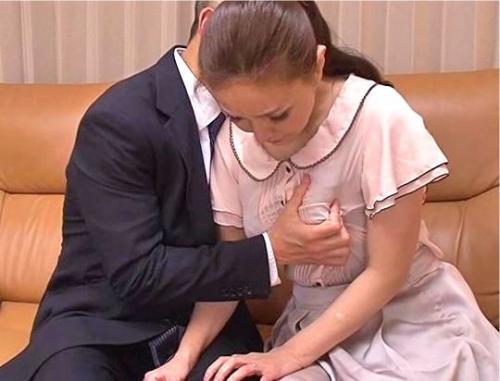 【熟女レイプ】息子の推薦をとるために身体を捧げる母親！鬼畜教師の提案にのりオマ○コを開く！