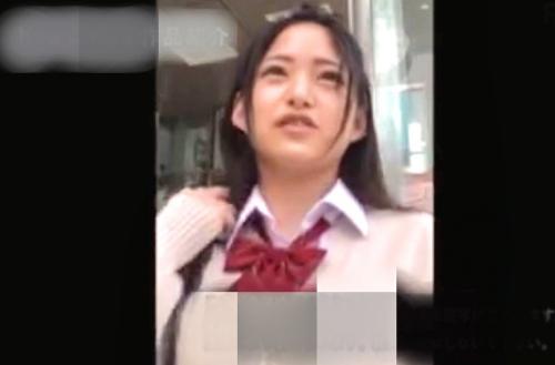 【中出し、渚みつき】援〇サイトで出会った生意気なJKコスに媚薬を飲ませ膣内に精子を流し込んだ動画がコレだ・・・。