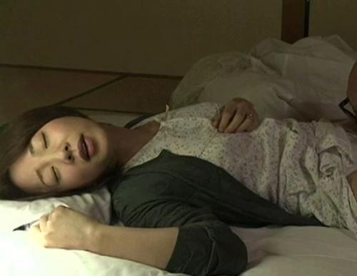 【ヘンリー塚本】女はいくつになっても性を求めている…他人棒の匂いに股を濡らし乳首を勃起させるのだ