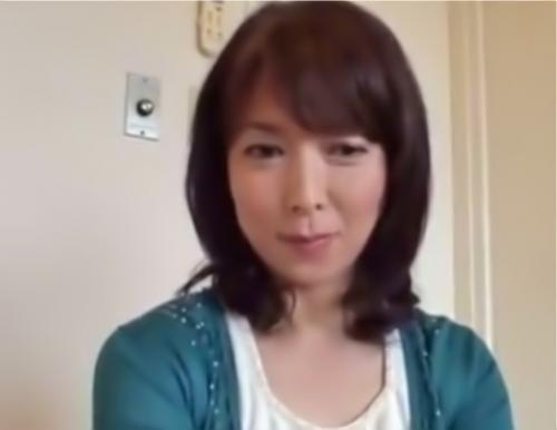 【真矢志穂】「若くないってばぁ～♡」恥ずかしがりだけど美しい五十路人妻がカメラ回ってるのにイキまくる！