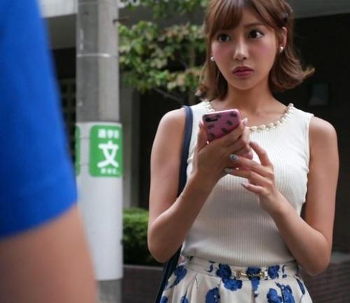 【明日花キララ】「早く挿れてよぉ♡」禁欲しすぎた巨乳ギャルがチンポを見た途端理性崩壊痴女カ！寸止め手コキで大量潮吹きｗ