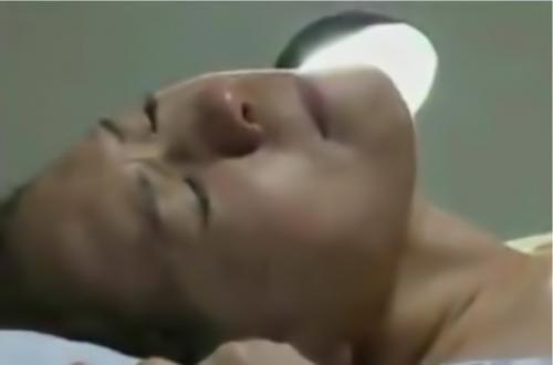 「お義父さんダメッ！」夫は病院で夜は義父と二人、火照る身体をオナニーで鎮める熟女妻が夜這いされてしまう