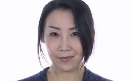 【ヘンリー塚本】巨乳の四十路熟女の性欲の強い美しい人妻。今夜も膣内にぶっといマラを生挿入されたくて我慢ができない！