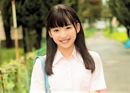 「いれちゃヤダっ！」こするだけ！という約束を破って高校卒業直後の素人美少女と中出しファックｗｗｗ