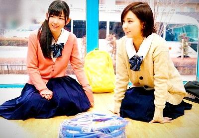 ＜女子高生＞パンツを脱いだ思春期JKが膣内洗浄で股が緩んで快楽エッチ！