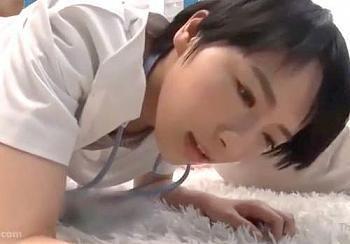 ＜素人ナンパ＞『ぁあッ…もうダメ…死んじゃう…』アイドル顔負けの神ナースがデカチンに怒涛追撃喰らい顔面蒼白で中だしされる