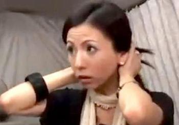 人妻ナンパ『なんでカメラがあるわけ！』黒木瞳似の上品セレブにエロ悪戯したら、まるで別人の様に欲情しマン汁垂らして絶頂狂乱