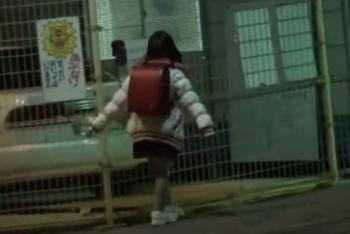 削除注意小○生レイプ！？ガチヤバイリアルJSレイプ動画ｗ下校するJSを拉致して強姦するロリコン野郎から流出した動画