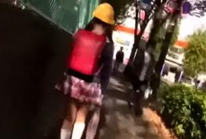 小○生！？事件にもなった帰宅中のJSをお金で釣って自宅に連れ込むロリコンの流出動画ｗ
