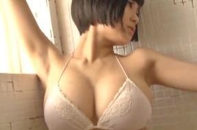 RaMu！？擬似こじるりのチビ巨乳ｗ現役JKでVineを凌駕したエロすぎる身体ｗｗ